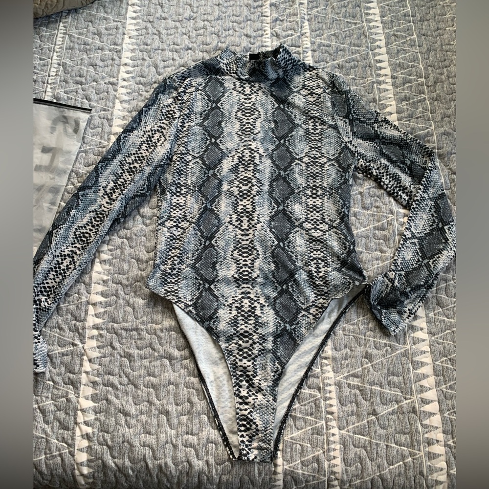 Snake print bodysuit top size large